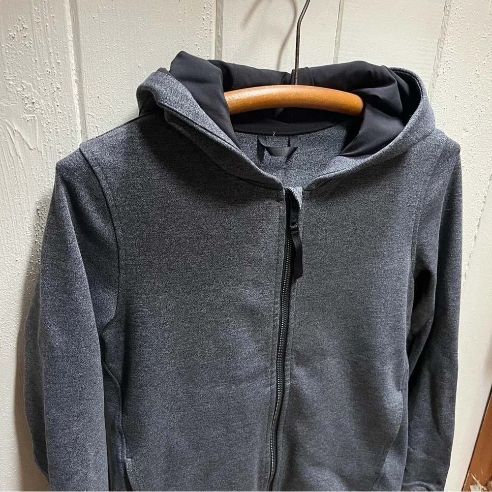 Lululemon En Route Hooded Jacket